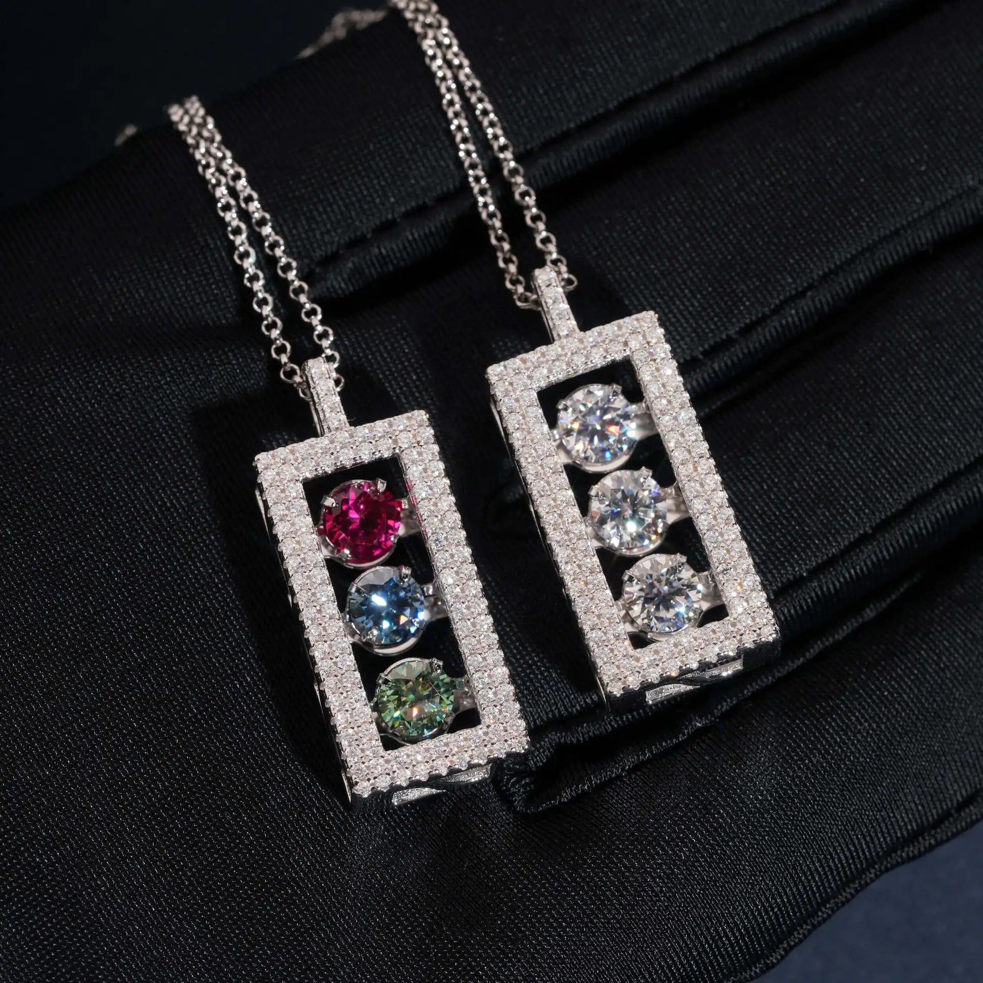 .925 ‘Sterling Silver Multi Color Moissanite Rectangle Hollow Pendamt